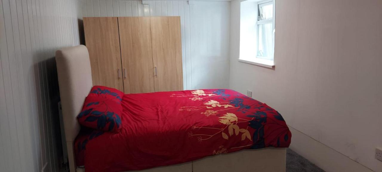 Lovely 3-Bed Apartment In Parkgate Rotherham Luaran gambar