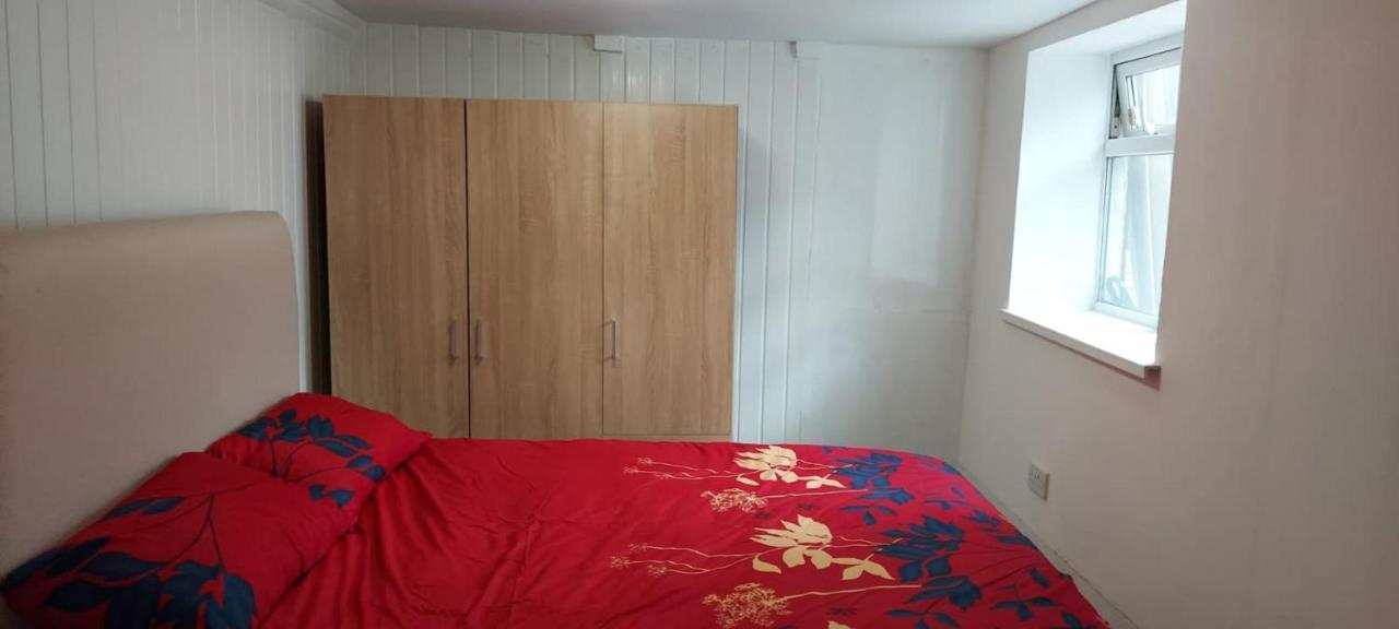 Lovely 3-Bed Apartment In Parkgate Rotherham Luaran gambar