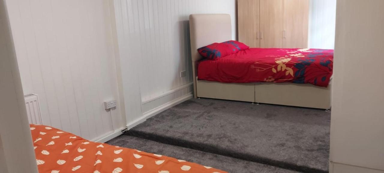 Lovely 3-Bed Apartment In Parkgate Rotherham Luaran gambar