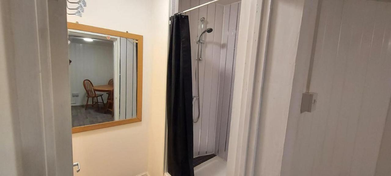 Lovely 3-Bed Apartment In Parkgate Rotherham Luaran gambar