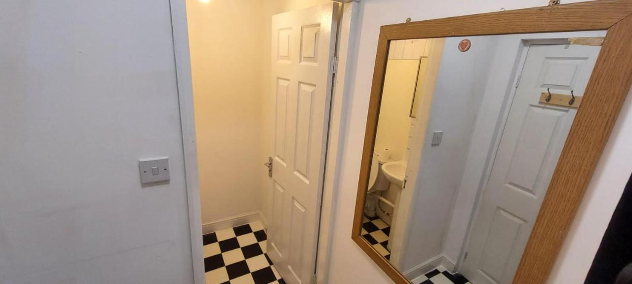 Lovely 3-Bed Apartment In Parkgate Rotherham Luaran gambar
