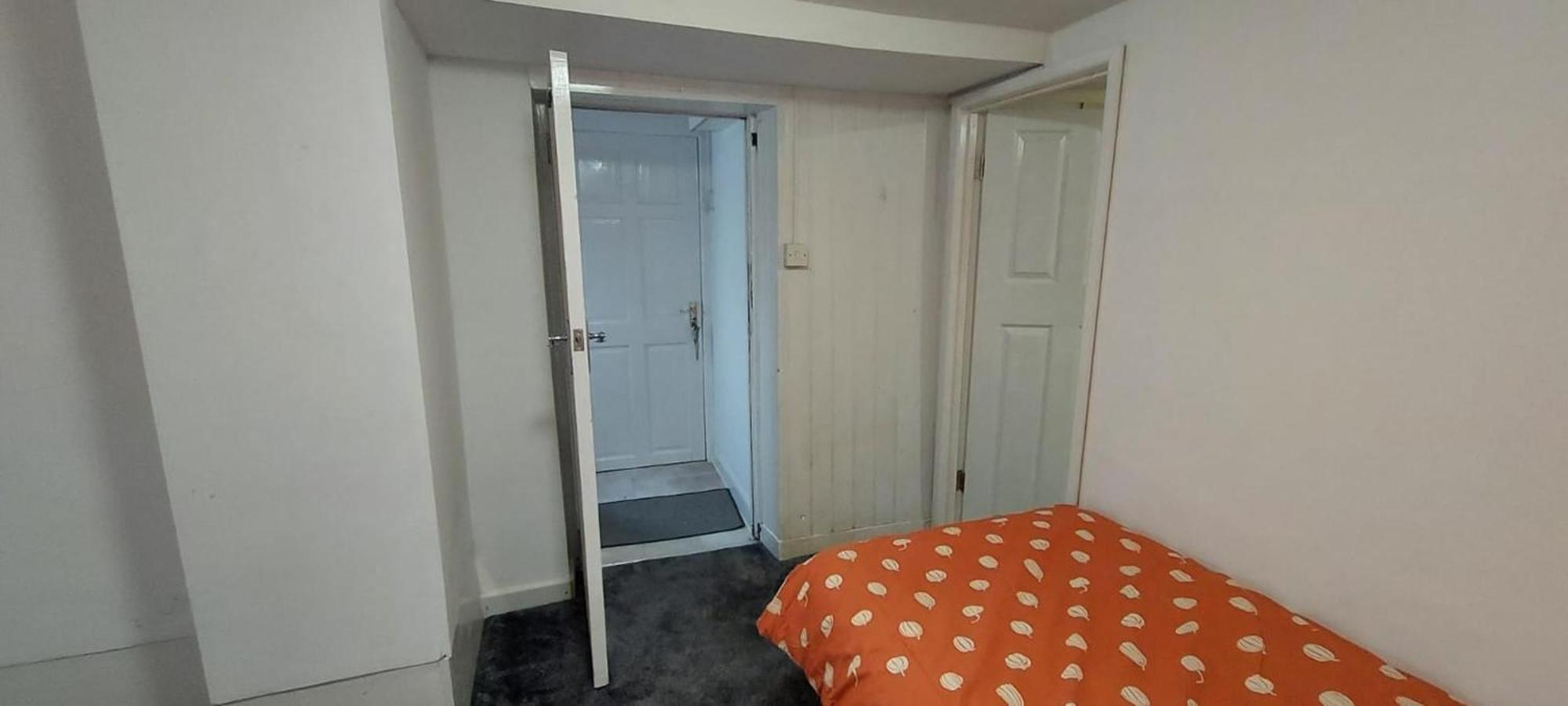 Lovely 3-Bed Apartment In Parkgate Rotherham Luaran gambar
