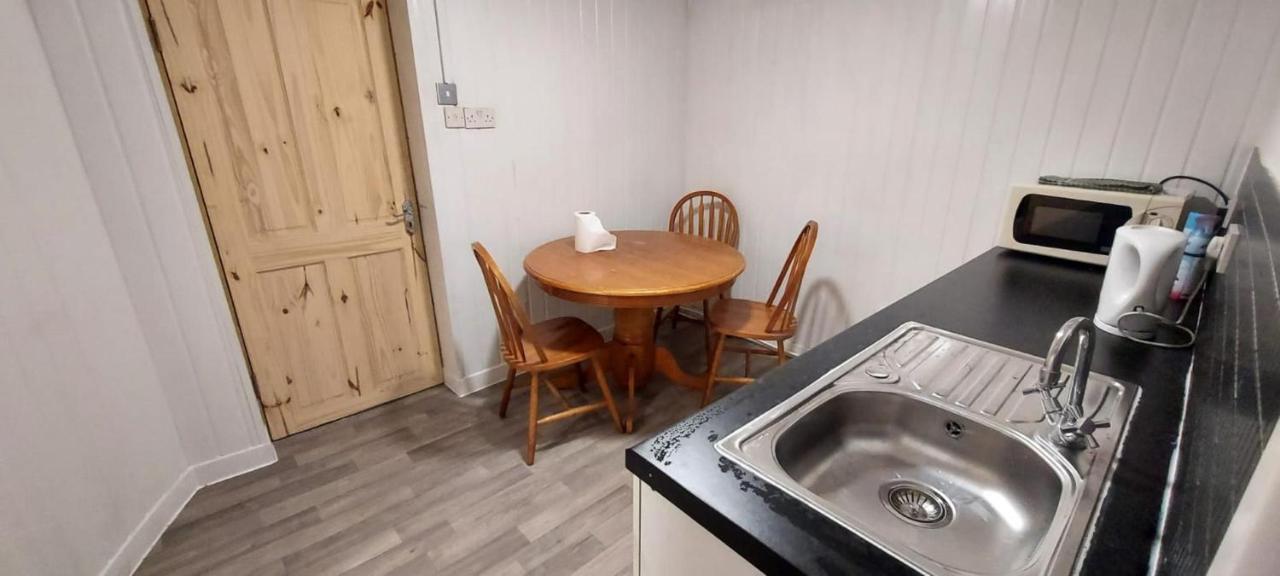 Lovely 3-Bed Apartment In Parkgate Rotherham Luaran gambar